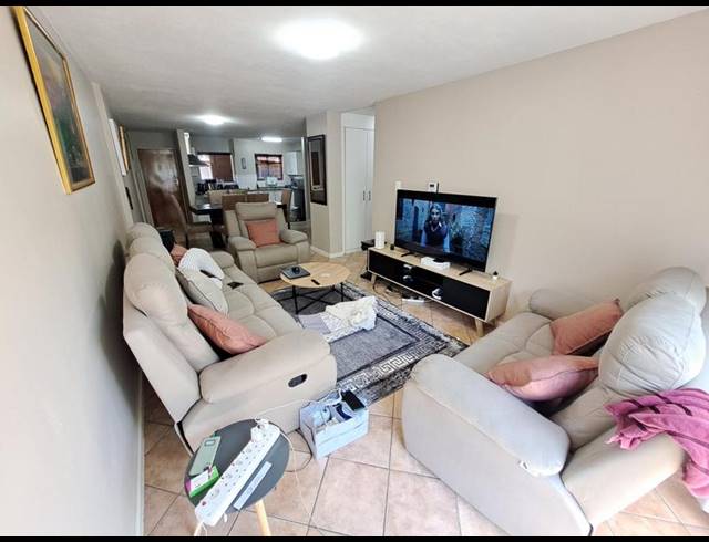 3 BEDROOM PROPERTY TO RENT IN DIE HOEWES